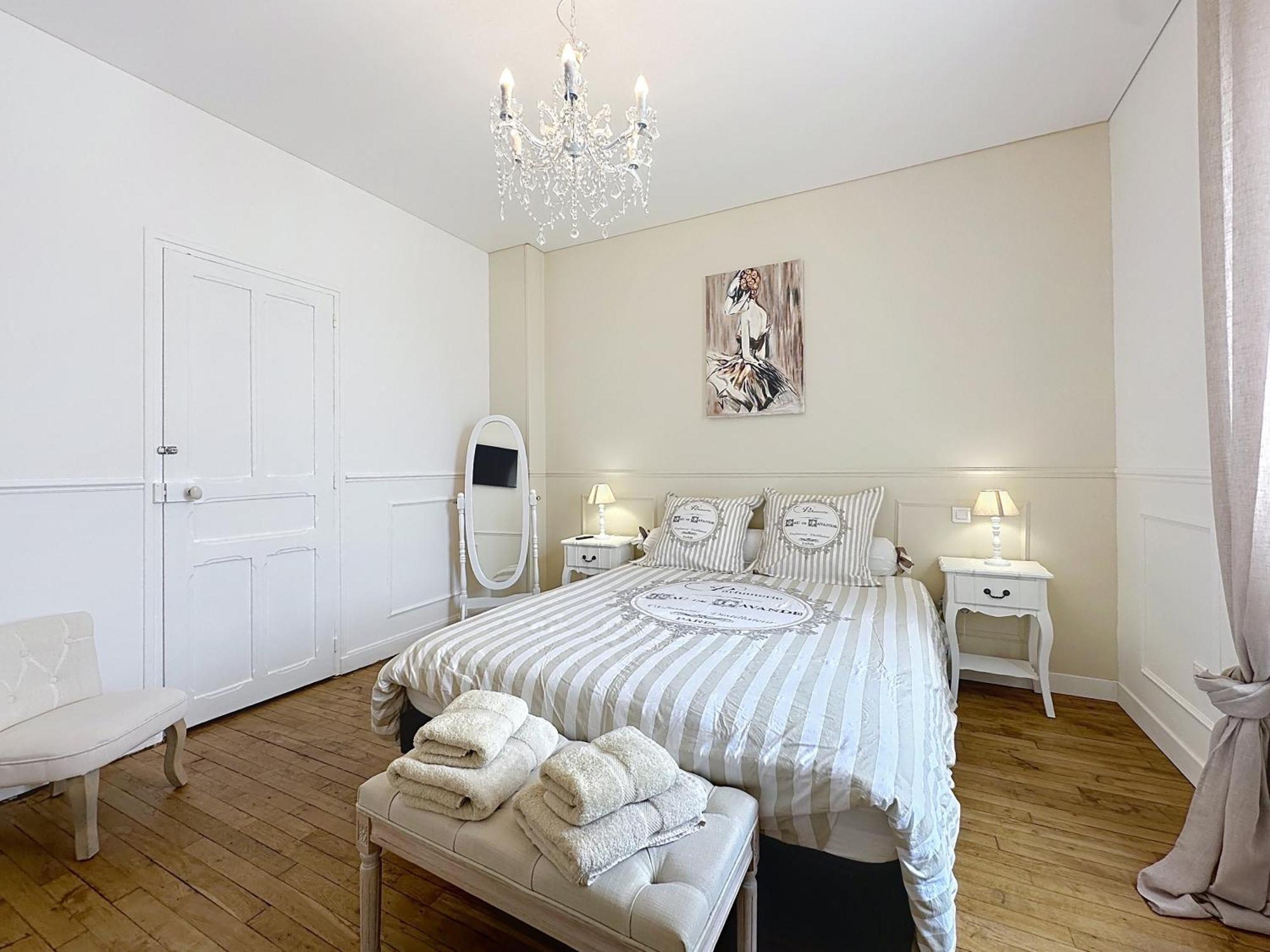Charmante Maison 2 Chambres Avec Cour Et Jardin Sainte-Savine Eksteriør bilde