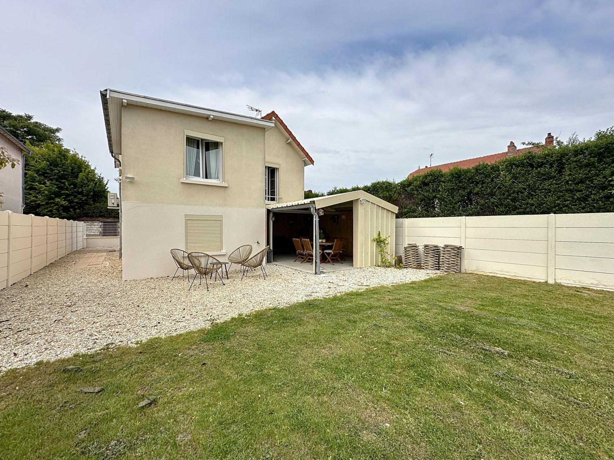 Charmante Maison 2 Chambres Avec Cour Et Jardin Sainte-Savine Eksteriør bilde